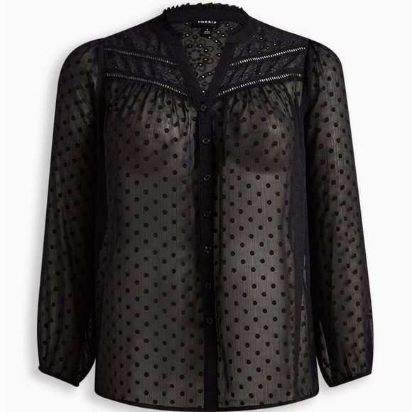 Torrid Chiffon Clip Dot With Contrasting Eyelet Top - Black - Size 1 (14-16) New - Picture 1 of 5